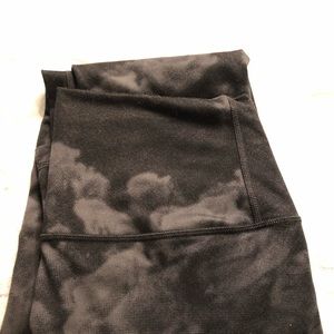 Lululemon wunder unders size 10 EUC